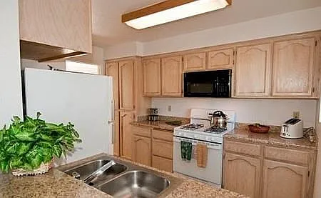 River Knolls Apartment