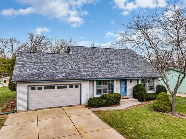 31064 Lake Pointe COURT, Waterford, WI 53185