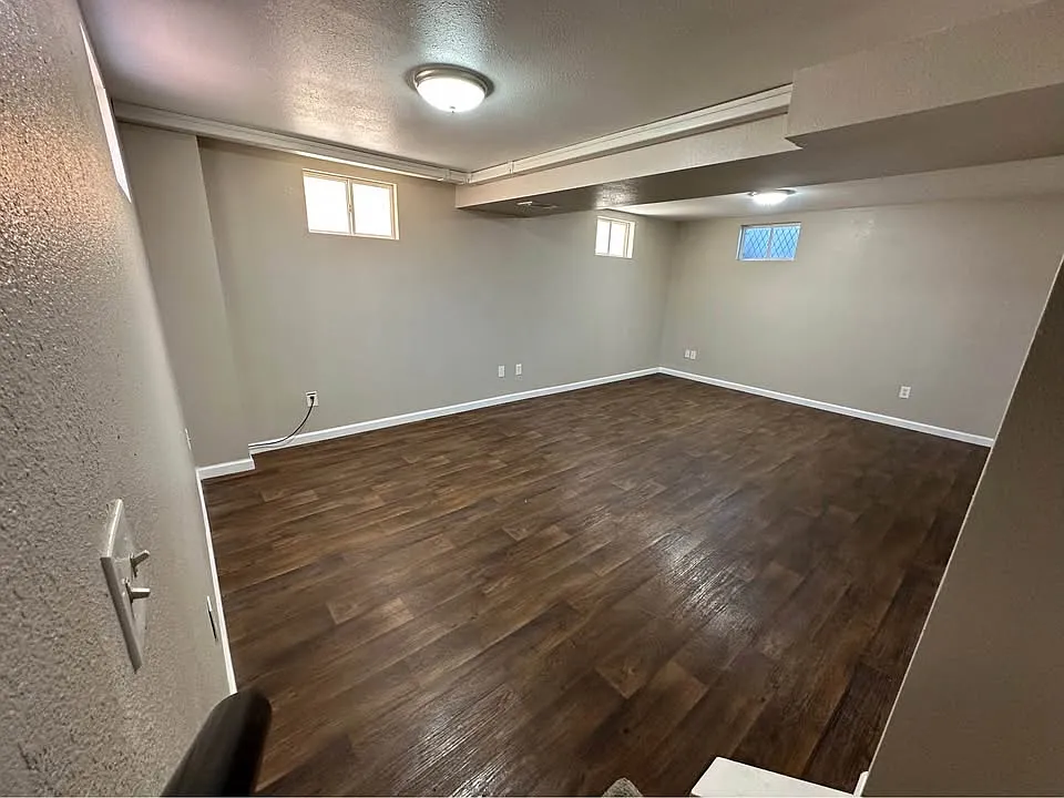 2 bed, 836 sqft, $1,700 — Photo 2