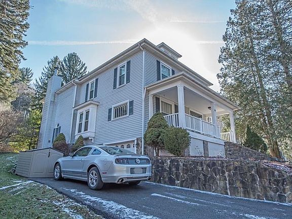 2nd image of 123 Spanish Villa Dr