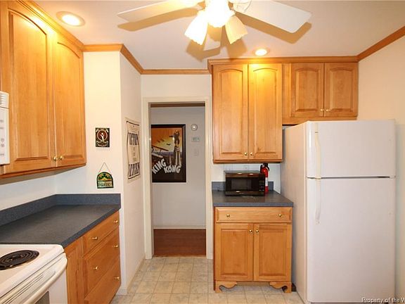 5th image of 118 Adams St