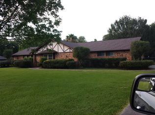 1304 N 20th St, Nederland, TX 77627