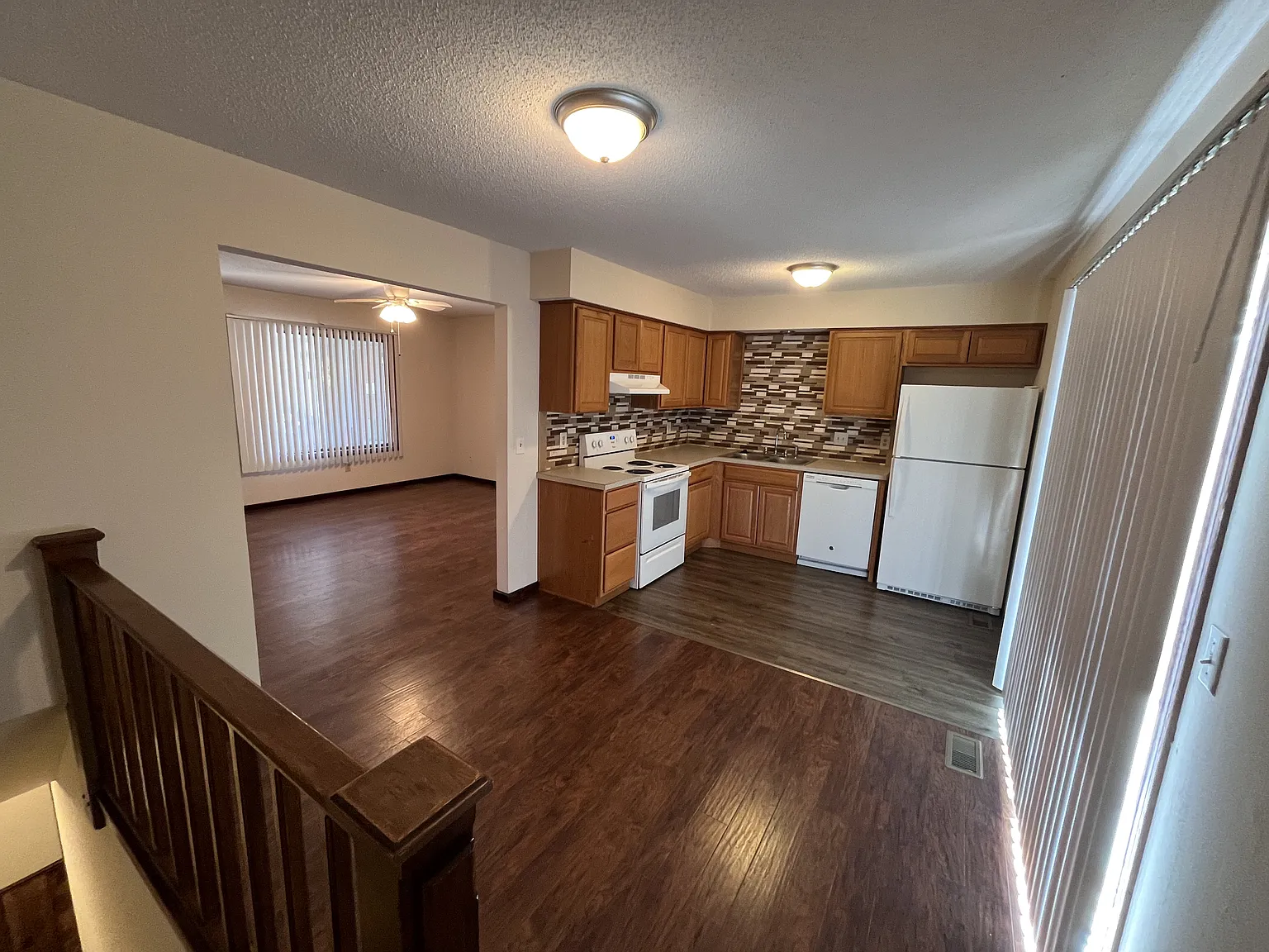 3 bed, 1350 sqft, $1,250 — Photo 3
