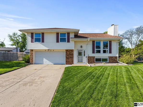 9339 Pratt Cir, Omaha, NE 68134