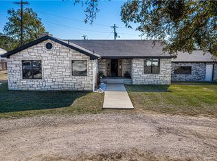 303 Straws Mill Rd, Gatesville, TX 76528