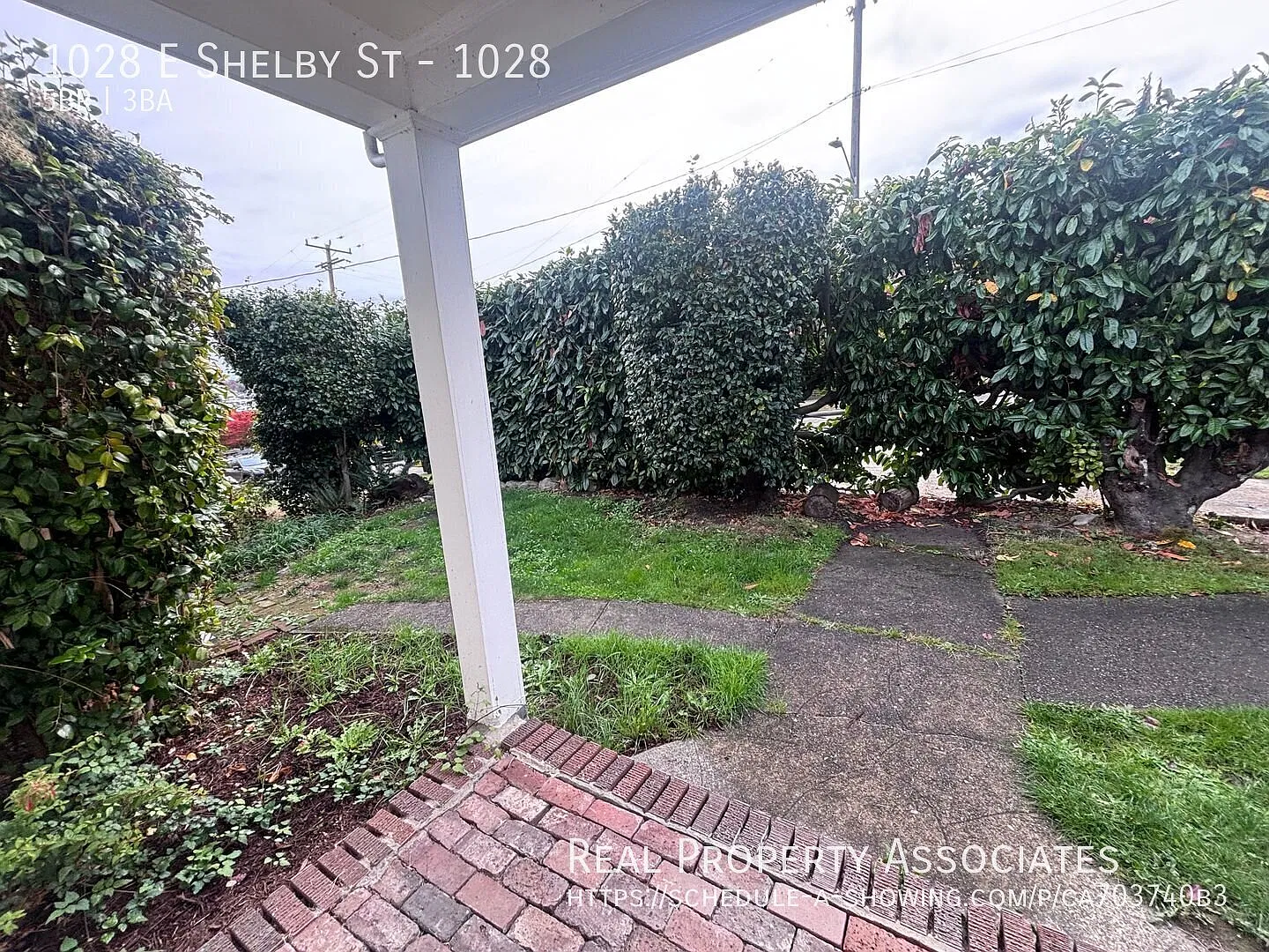 Single Family 5 Bedroom Home in Portage Bay Neighborhood! — Photo 3
