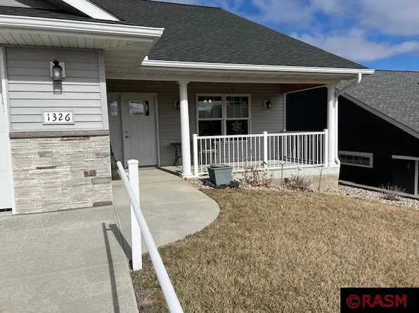 1326 Birchwood Dr, New Ulm, MN 56073
