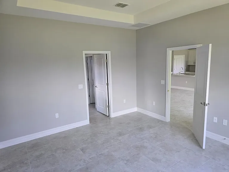 2857 Shady Ave — Photo 5
