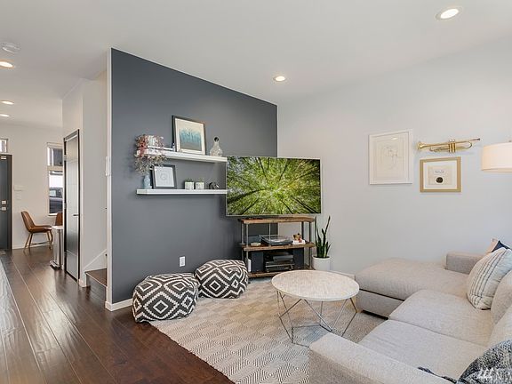 2nd image of 2608 S Judkins St #A