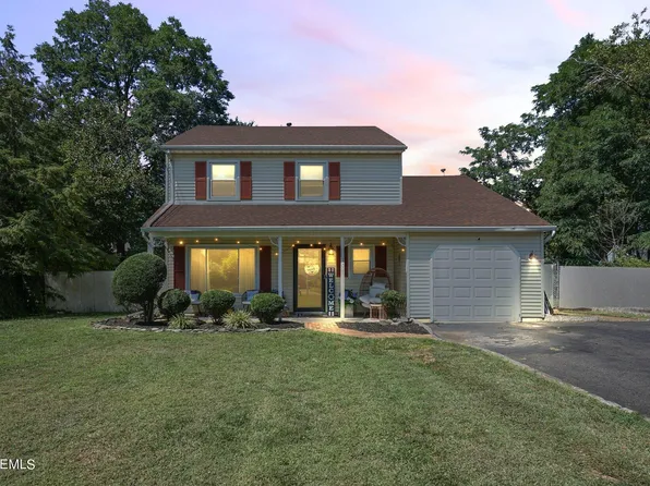 106 Walling Street, Belford, NJ 07718