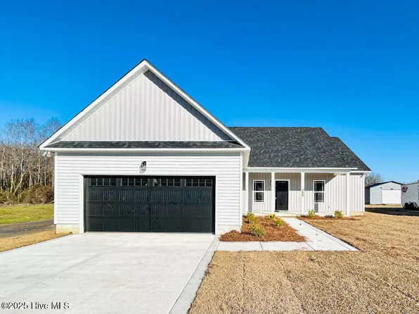304 Belgian Court, Richlands, NC 28574