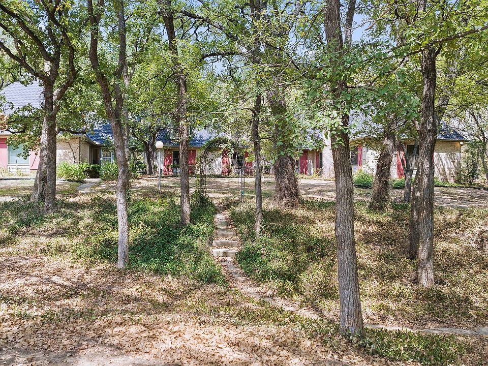 1st image of 550 Estates Dr
