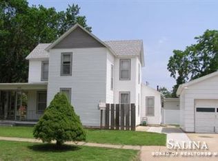 325 N North Ct, Ellsworth, KS 67439