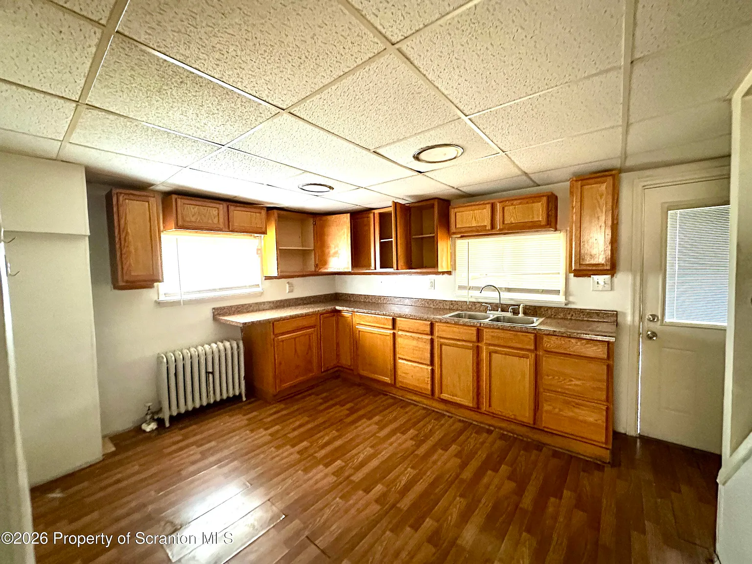 3 bed, 1.5 bath, 1956 sqft, $1,500 — Photo 4