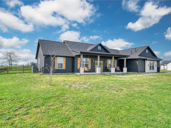 5315 Hammond Cir, Iola, TX 77861