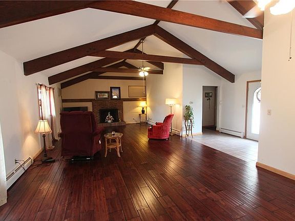 5th image of 1118 Meadowbrook Dr