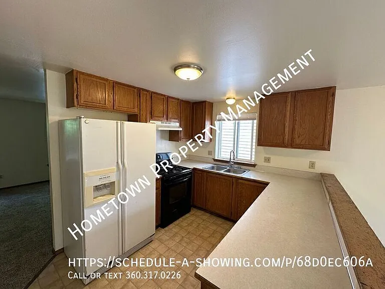 1224 Cora St SE — Photo 3
