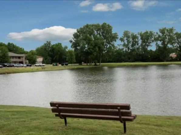 Water's Edge Apartments, 549 Lakewood Dr #F61a3d93d, South Lyon, MI 48178