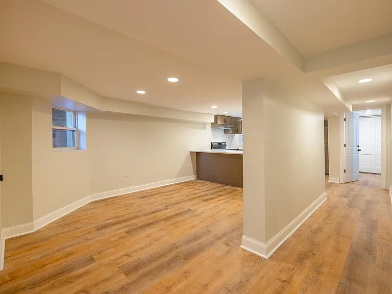 2235 N Springfield Ave #G — Photo 8