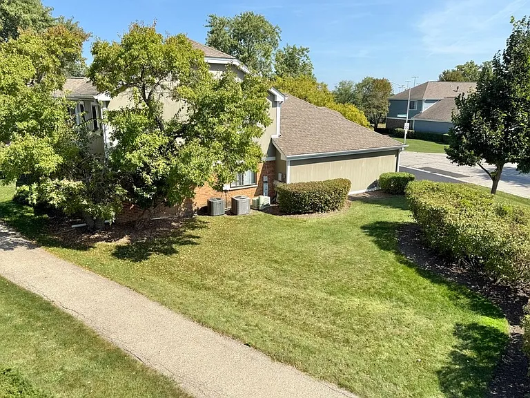 327 Wildberry Ct #D2 — Photo 20