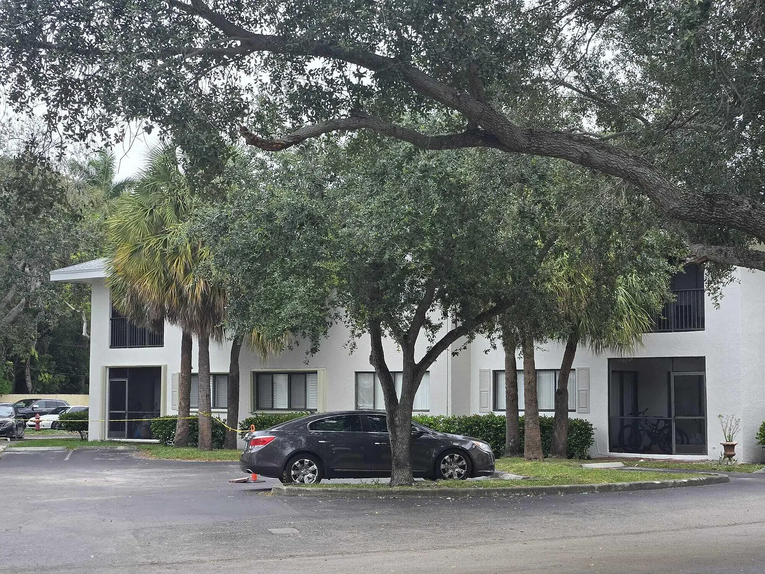 2 bed, 2.0 bath, 858 sqft, $2,050 — Photo 4