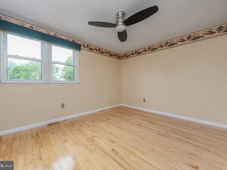 1960 Cardinal Lake Dr — Photo 21