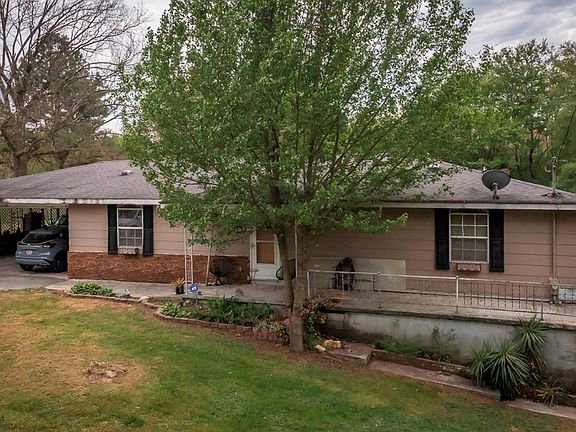 2nd image of 913 N Chattanooga St