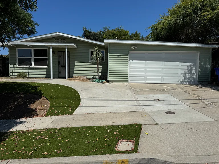 3528 Brookshire St — Photo 1