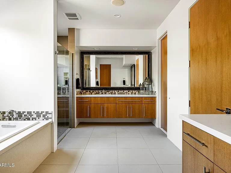 9894 E Miramonte Dr — Photo 32