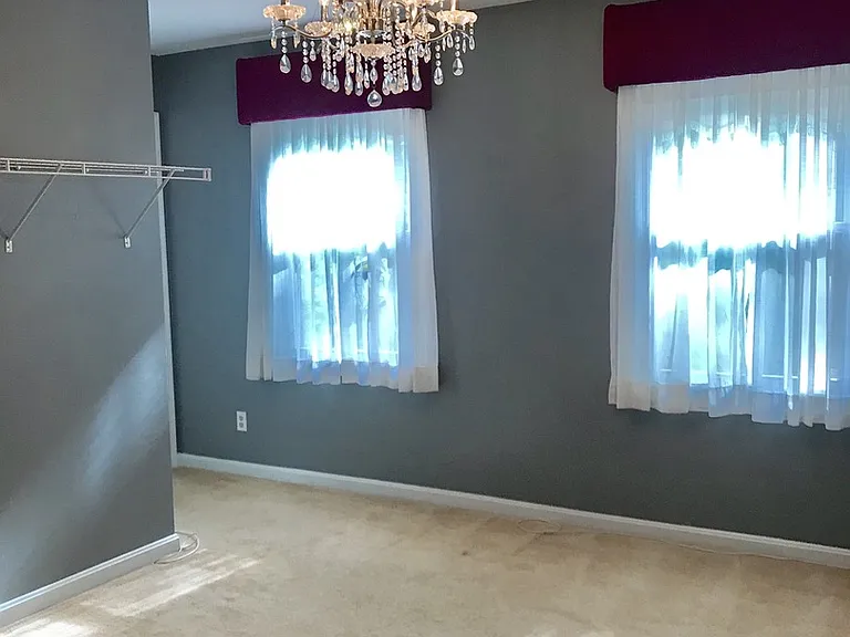 2021 State Room Dr — Photo 6