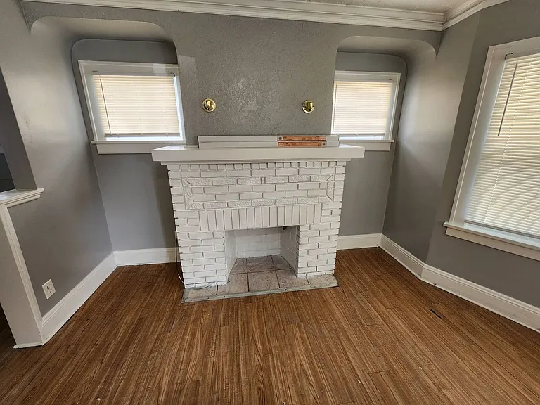 1506 Larchmont Rd — Photo 5