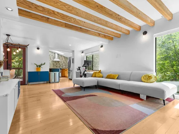 19060 Laurel Dr, Los Gatos, CA 95033