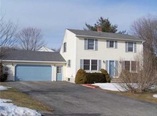 1 Indian Ridge Dr, Biddeford, ME 04005