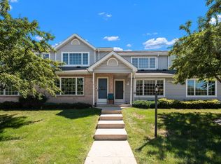 10153 W Whitnall Edge Dr UNIT F, Franklin, WI 53132