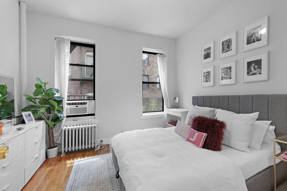 Building Photo - 230 E 25th St #3E