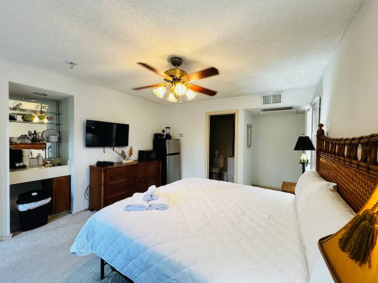 1025 Plantation Dr W #2117 — Photo 1