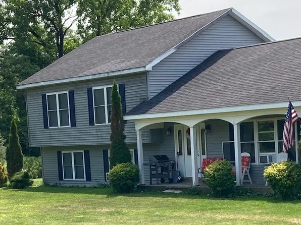 (undisclosed Address), Cortland, NY 13045