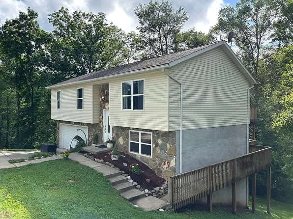 12 Poplar Hls, Hurricane, WV 25526