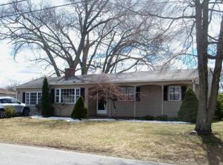 44 Metropolitan Dr, Warwick, RI 02886
