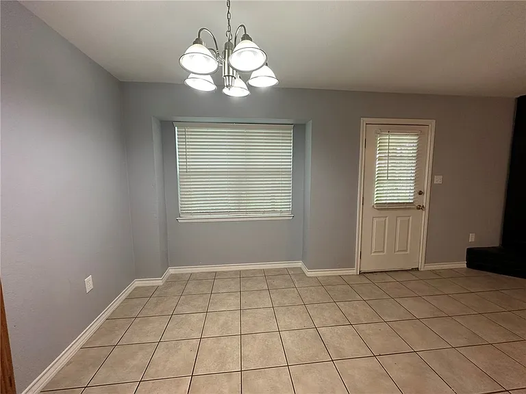 2201 Timberline Dr — Photo 11