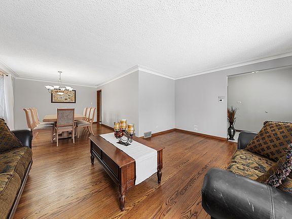 5th image of 9213 Meade Ave
