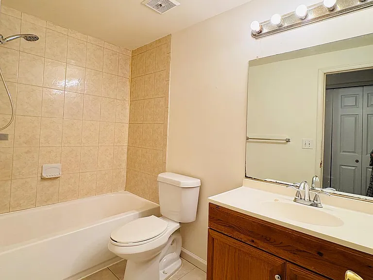 8316 Felsted Ln — Photo 7