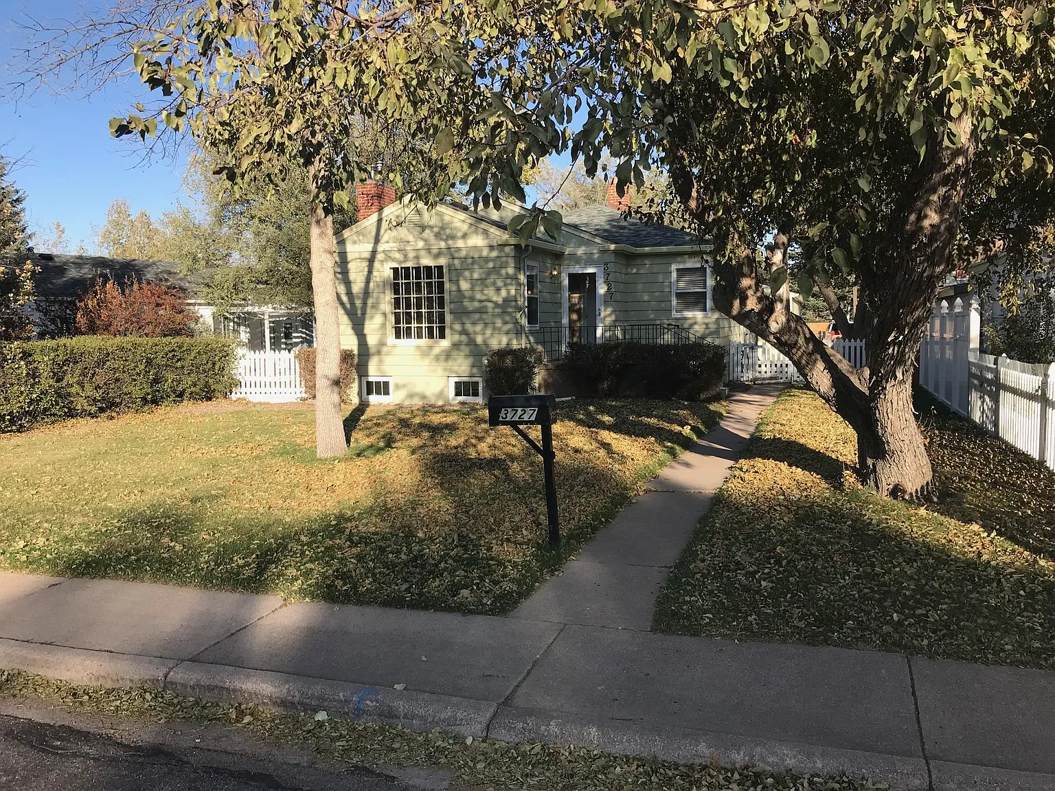 2 bed, 900 sqft, $1,200 — Photo 1