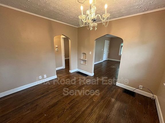 5th image of 6620 Highland Ave