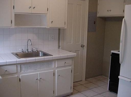 Kitchen Ground Unit