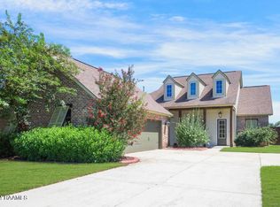 105 Harton Rd, Youngsville, LA 70592