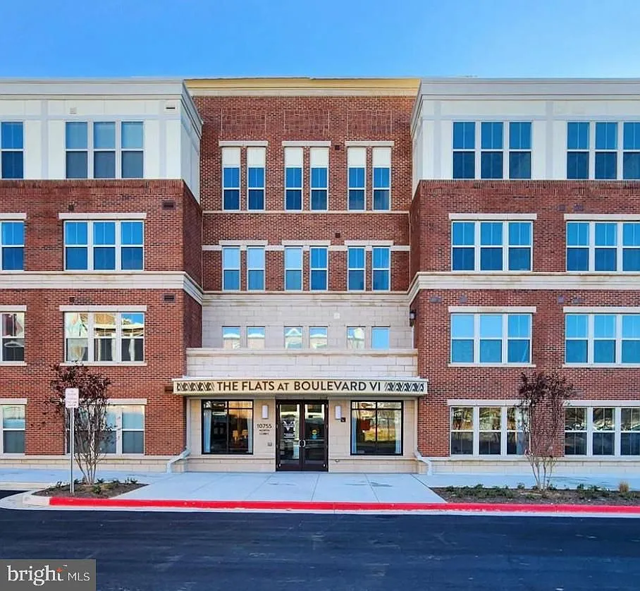 Building Photo - 10755 Fairgrounds Dr #433