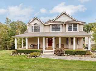 280 Benjamin Meadow Rd, Tuxedo Park, NY 10987