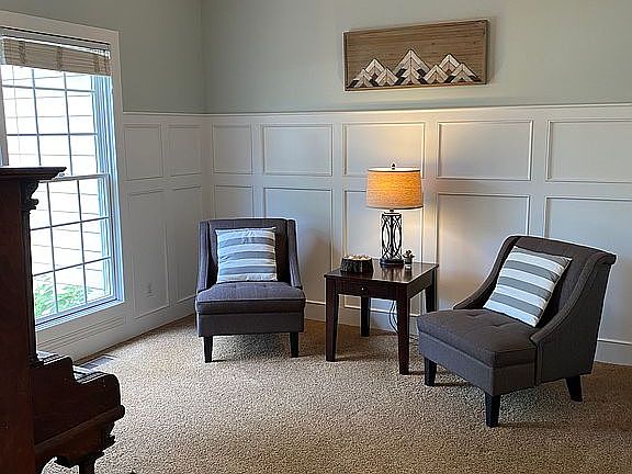 Sitting Room/Formal Dining