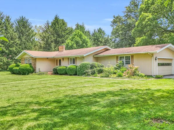 1265 E County Road 700 N, Tuscola, IL 61953